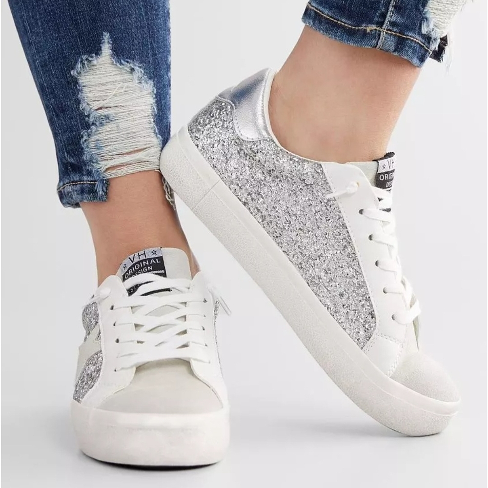 Regina Star Leather Sneaker